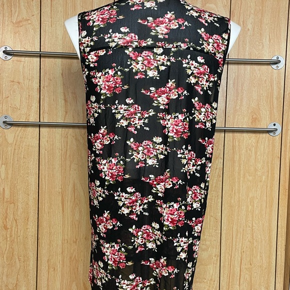 Siren Lily Black Floral Sleeveless Blouse SZ - 3X - Picture 3 of 5